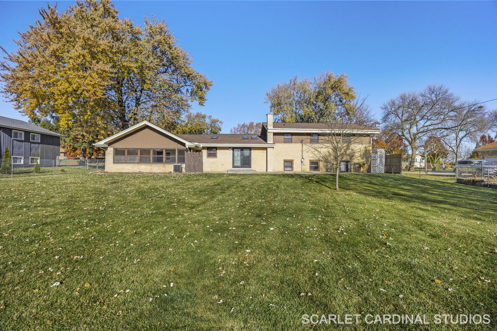 13 W Monterey Avenue, Schaumburg, IL 60193