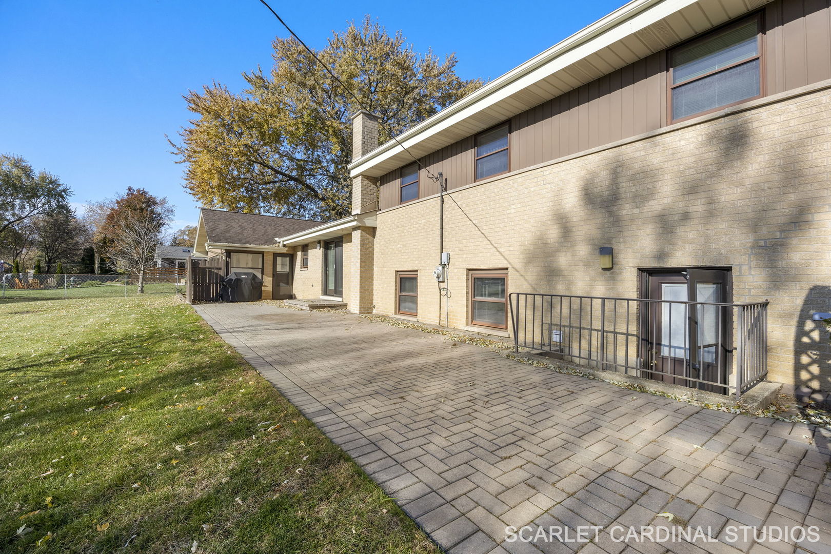 13 W Monterey Avenue, Schaumburg, IL 60193