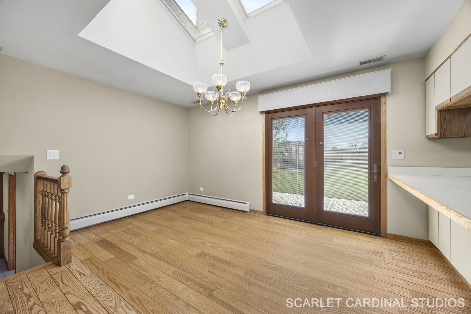 13 W Monterey Avenue, Schaumburg, IL 60193