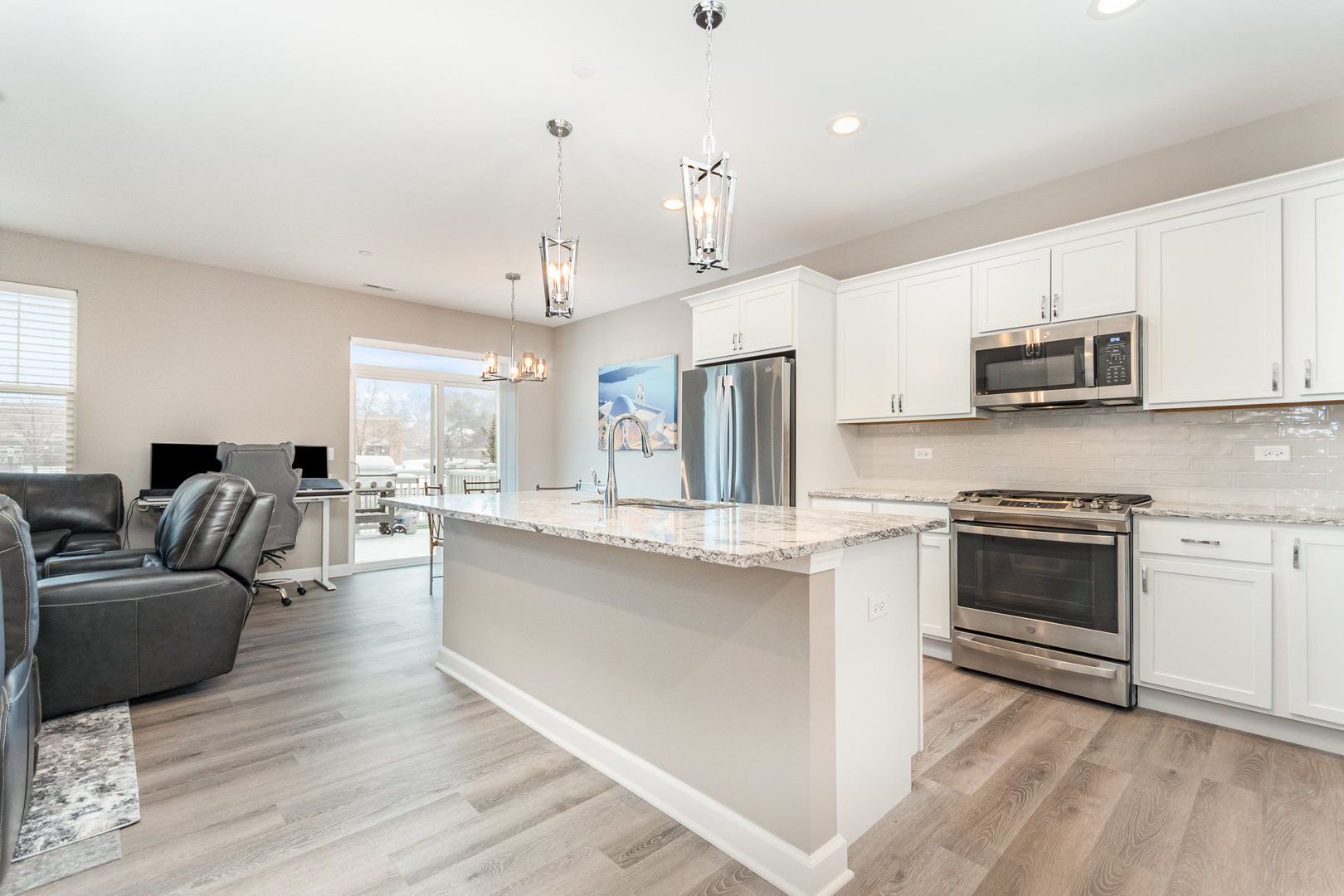 253 Masters Drive, Addison, IL 60101