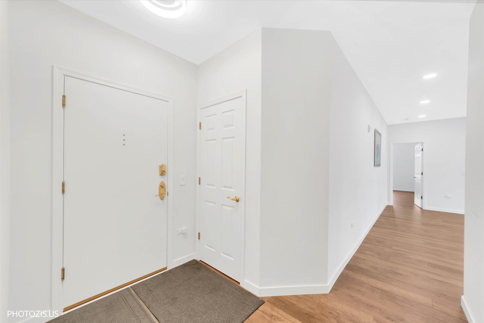 640 Mchenry Road #301, Wheeling, IL 60090