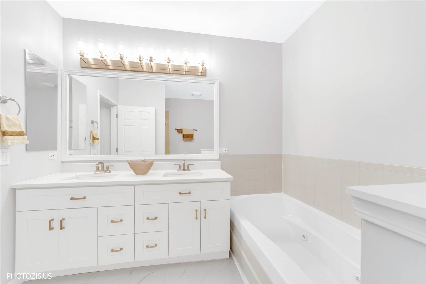 640 Mchenry Road #301, Wheeling, IL 60090