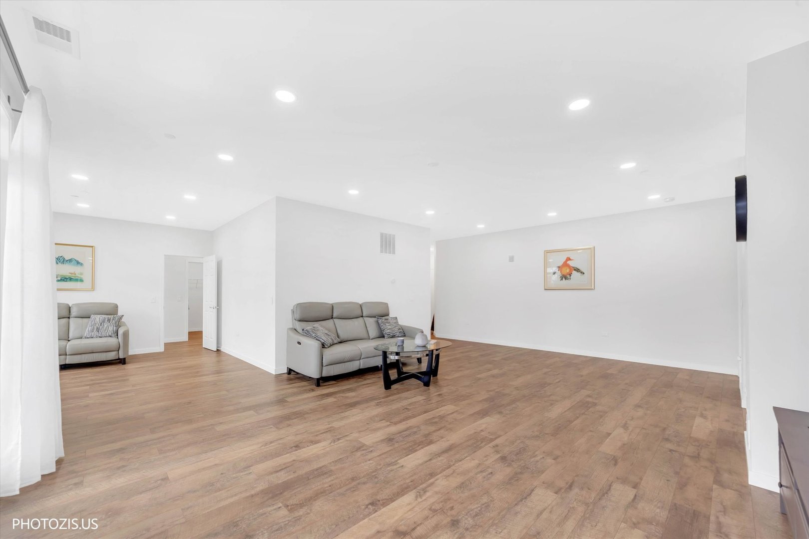 640 Mchenry Road #301, Wheeling, IL 60090