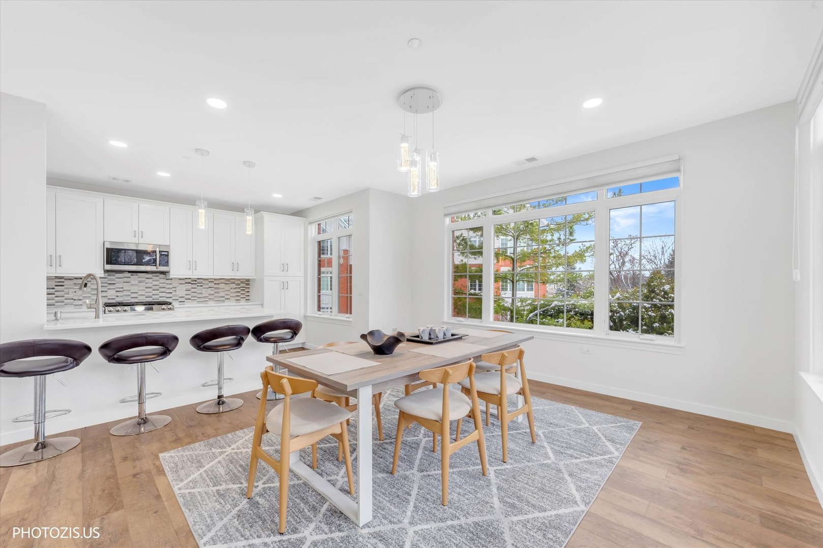 640 Mchenry Road #301, Wheeling, IL 60090