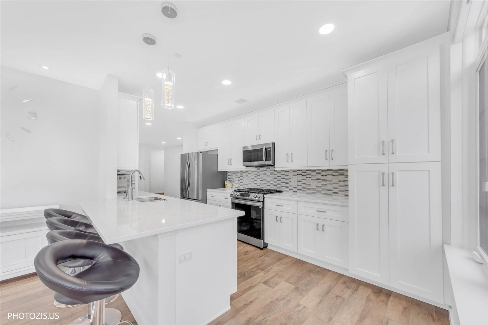 640 Mchenry Road #301, Wheeling, IL 60090