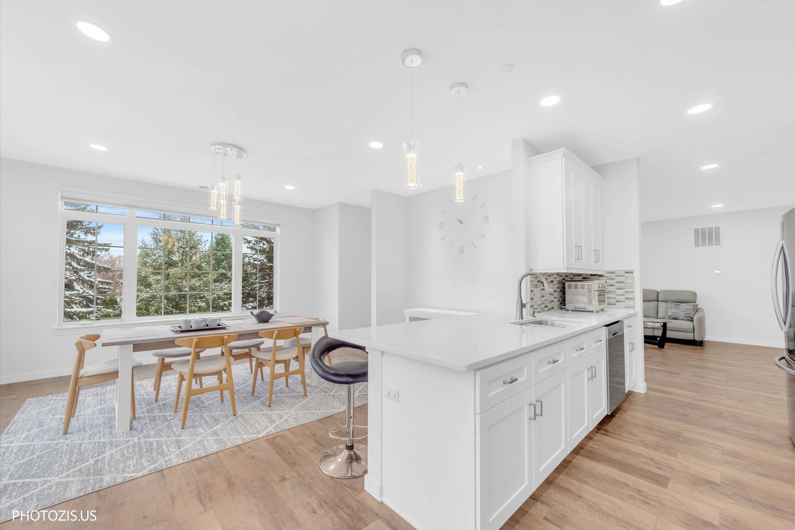 640 Mchenry Road #301, Wheeling, IL 60090