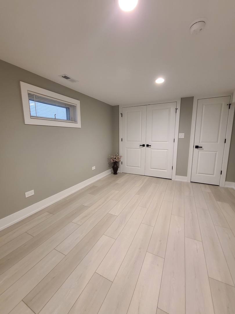 6129 S Parkside Avenue, Chicago, IL 60638