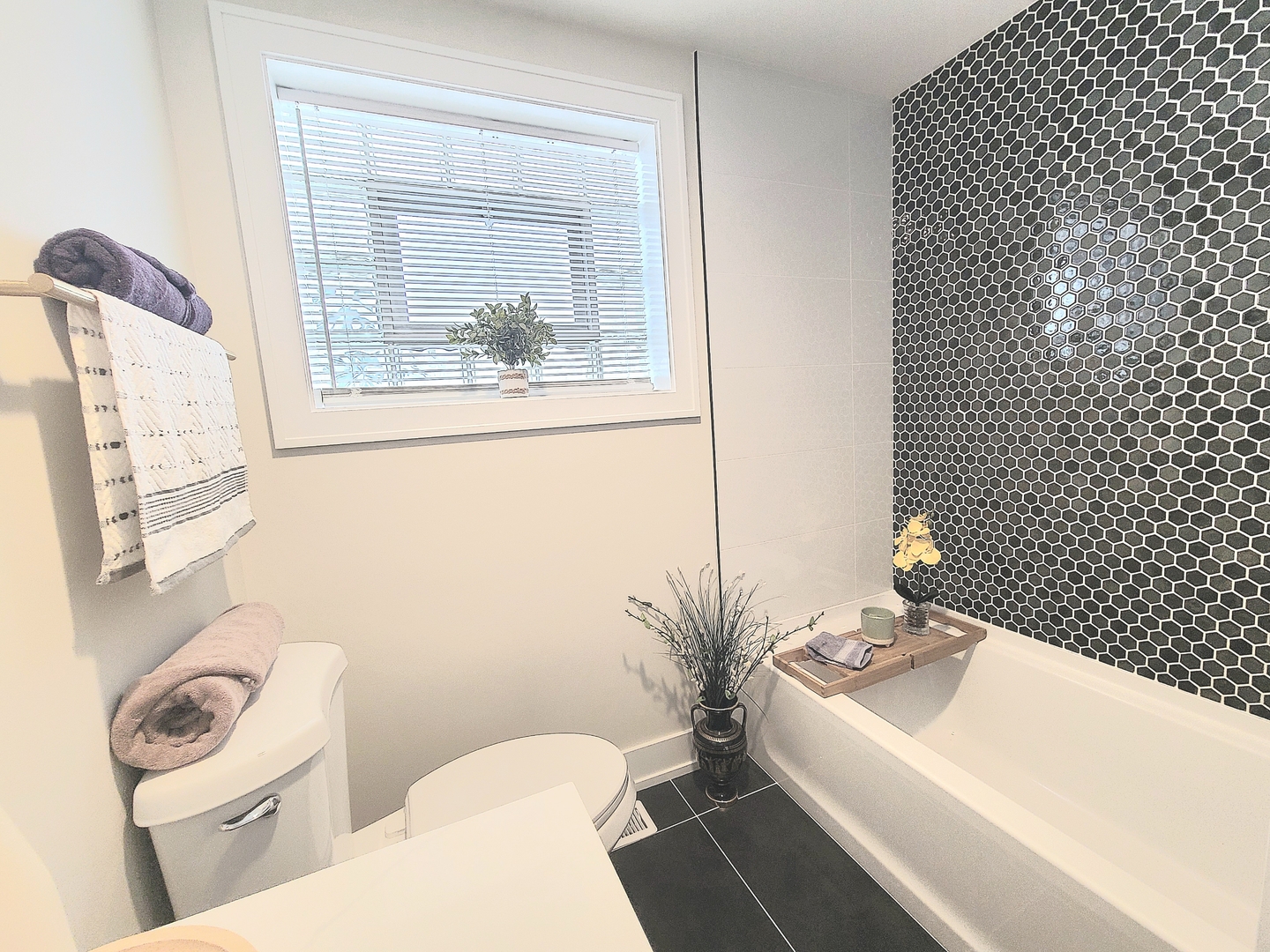 6129 S Parkside Avenue, Chicago, IL 60638