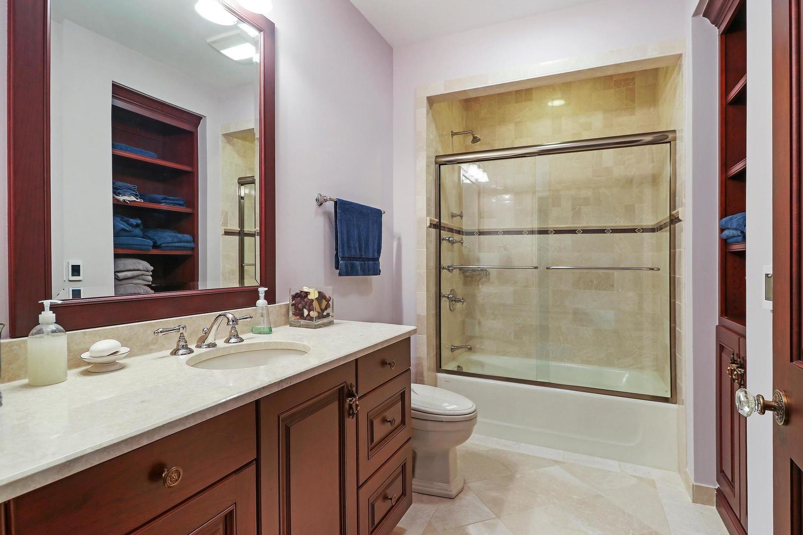 34 Abbey Woods Drive, Barrington Hills, IL 60010