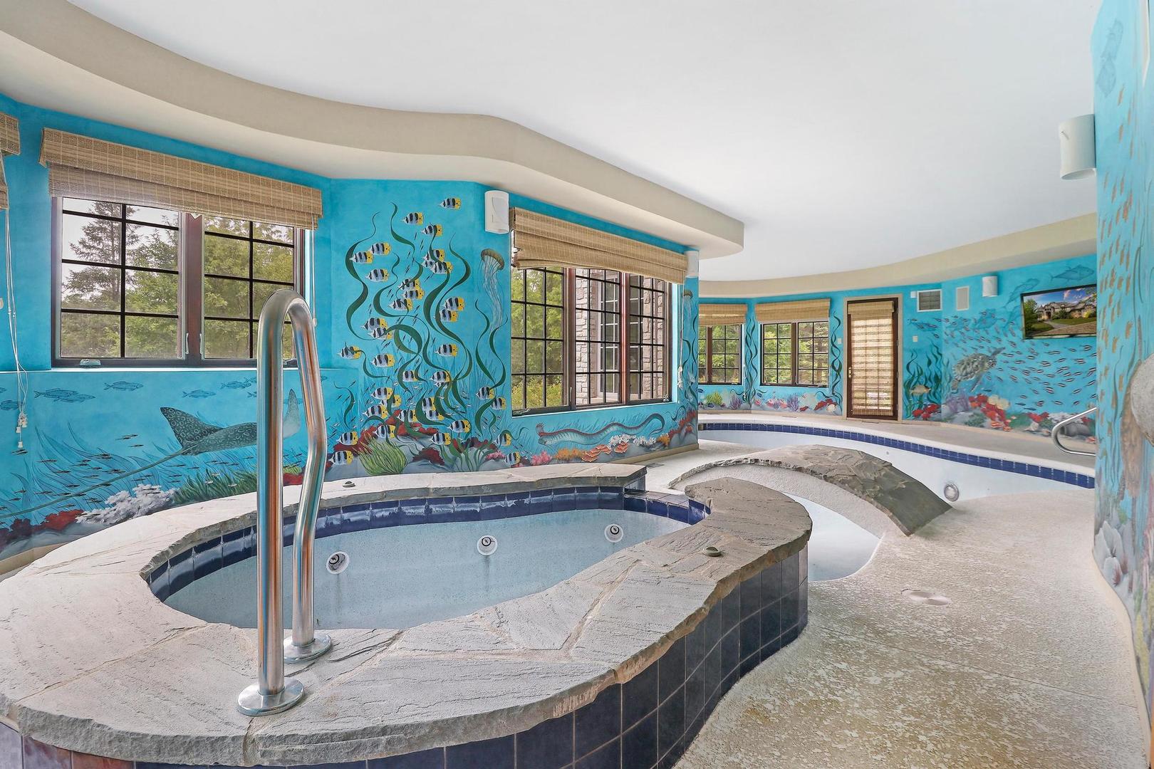 34 Abbey Woods Drive, Barrington Hills, IL 60010