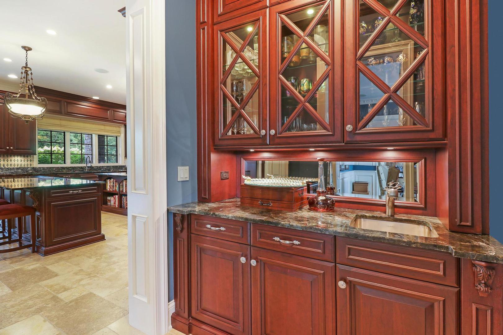 34 Abbey Woods Drive, Barrington Hills, IL 60010