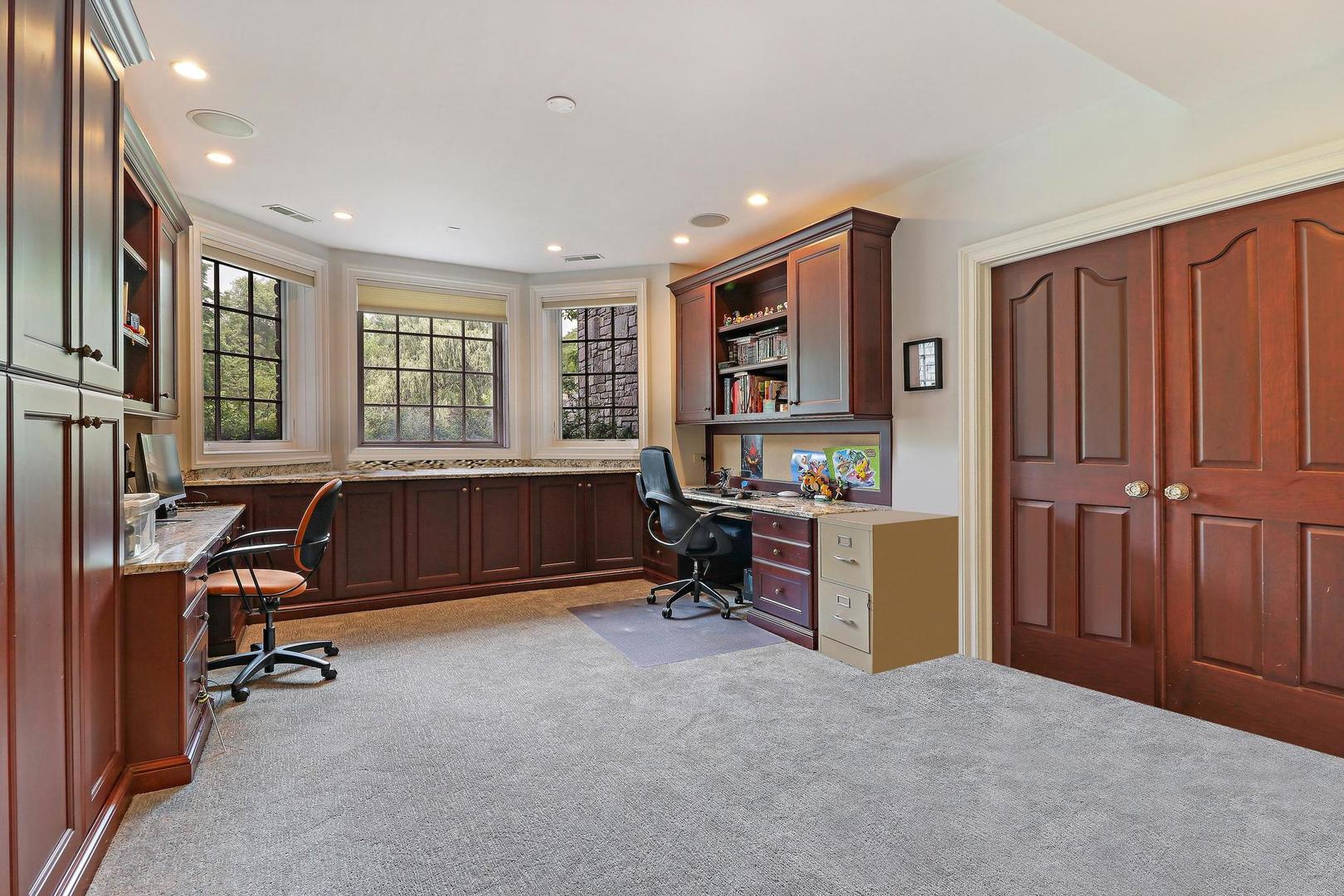 34 Abbey Woods Drive, Barrington Hills, IL 60010