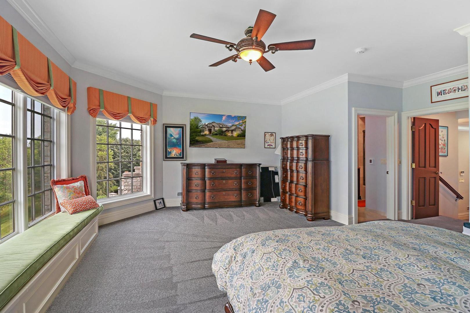 34 Abbey Woods Drive, Barrington Hills, IL 60010