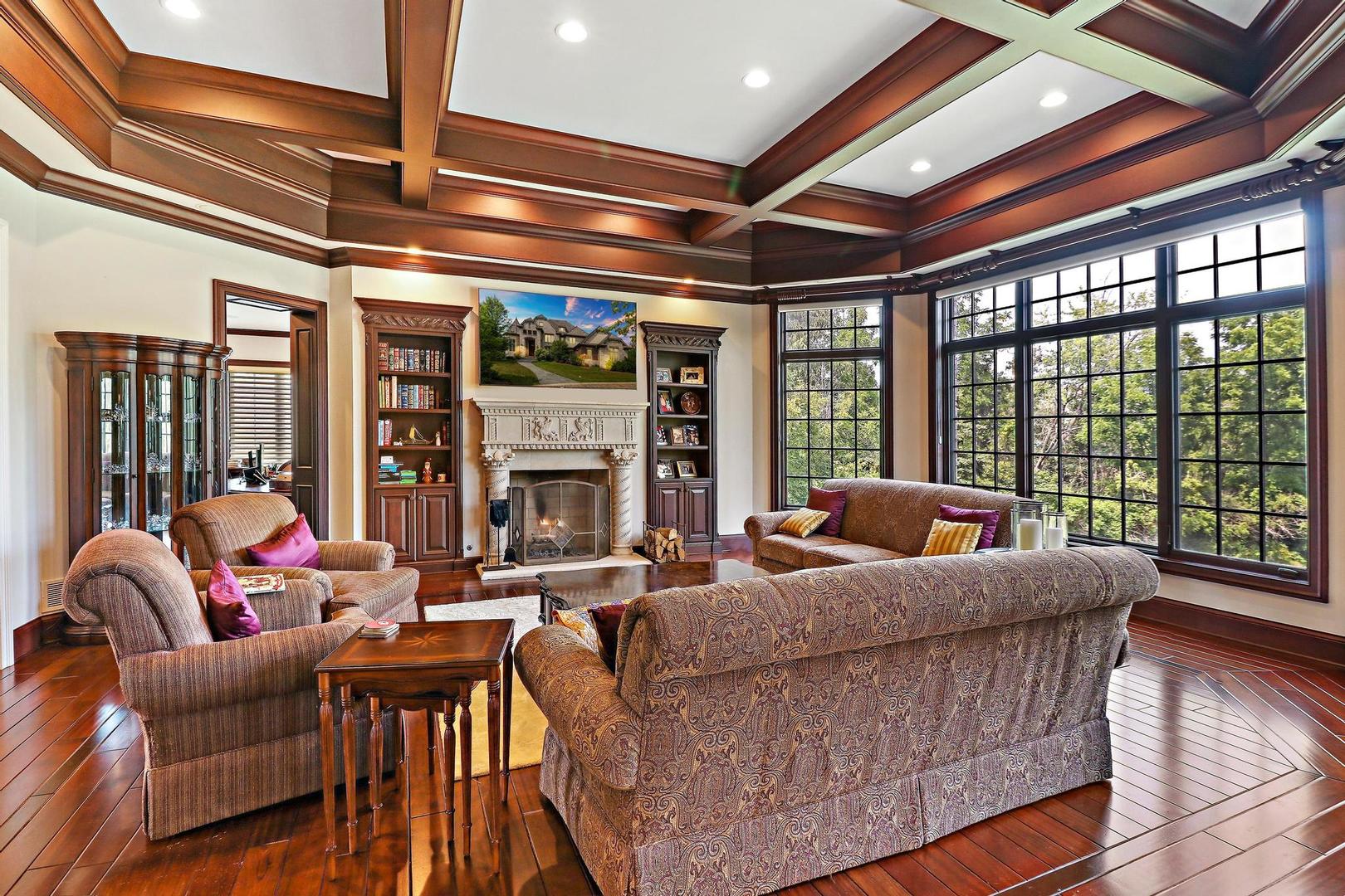 34 Abbey Woods Drive, Barrington Hills, IL 60010