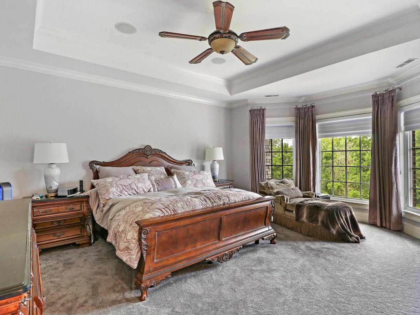 34 Abbey Woods Drive, Barrington Hills, IL 60010