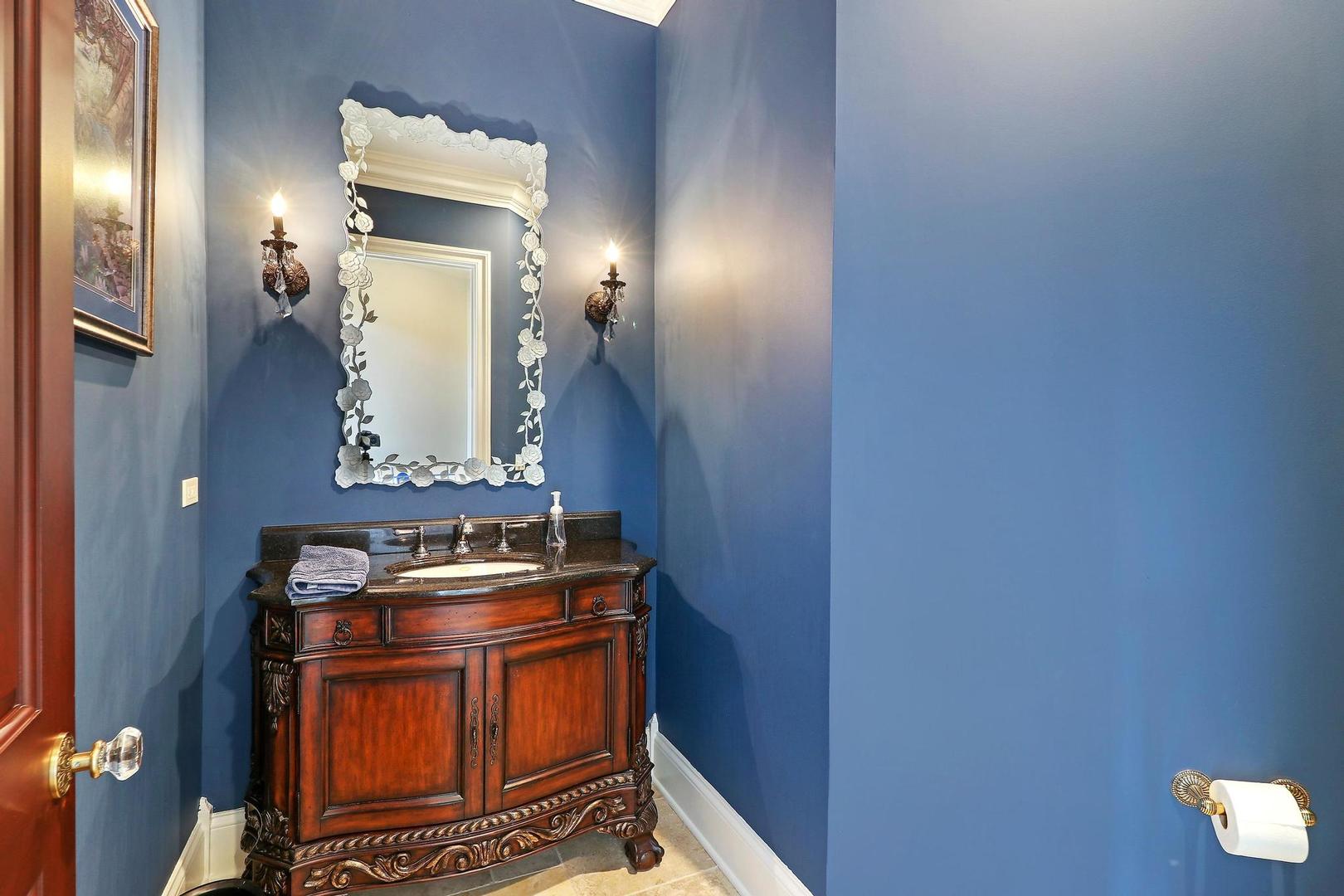 34 Abbey Woods Drive, Barrington Hills, IL 60010