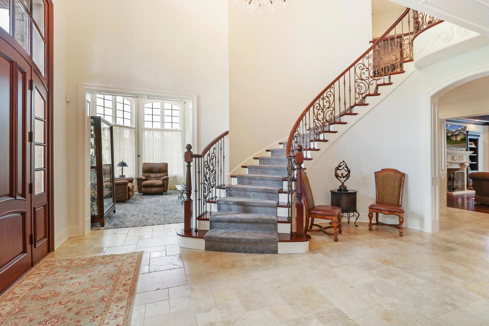 34 Abbey Woods Drive, Barrington Hills, IL 60010