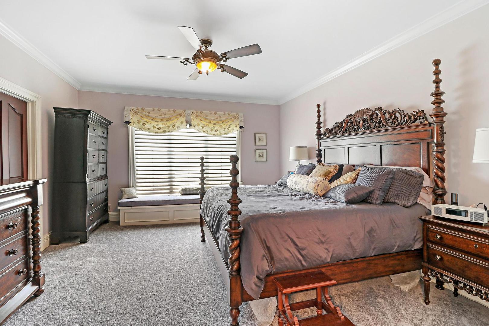 34 Abbey Woods Drive, Barrington Hills, IL 60010