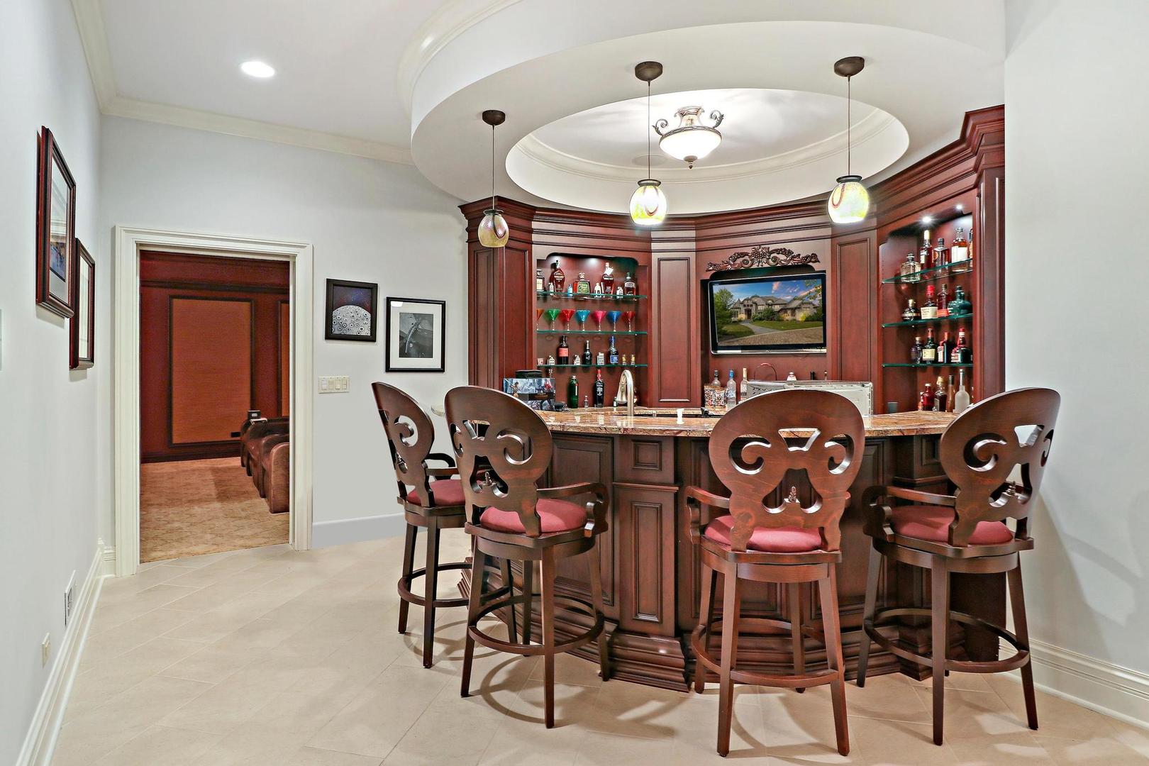 34 Abbey Woods Drive, Barrington Hills, IL 60010