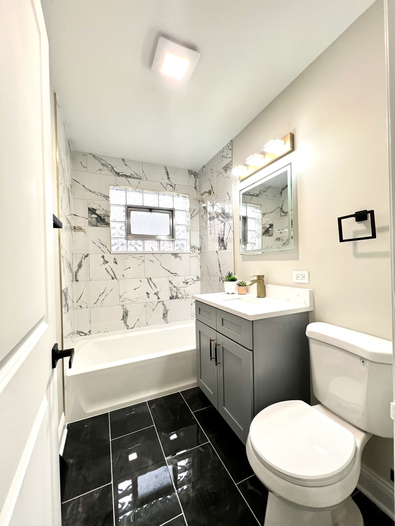 7808 Central Avenue, Burbank, IL 60459