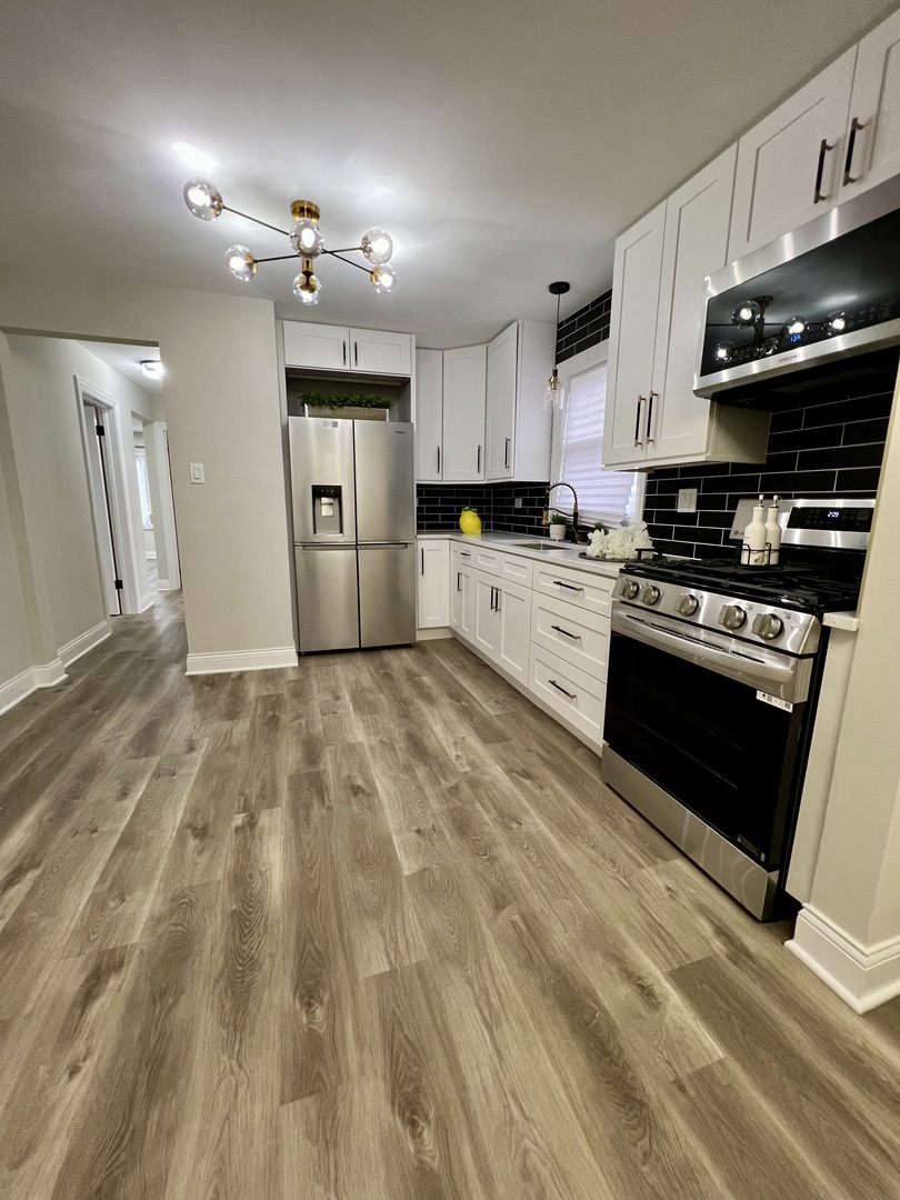 7808 Central Avenue, Burbank, IL 60459