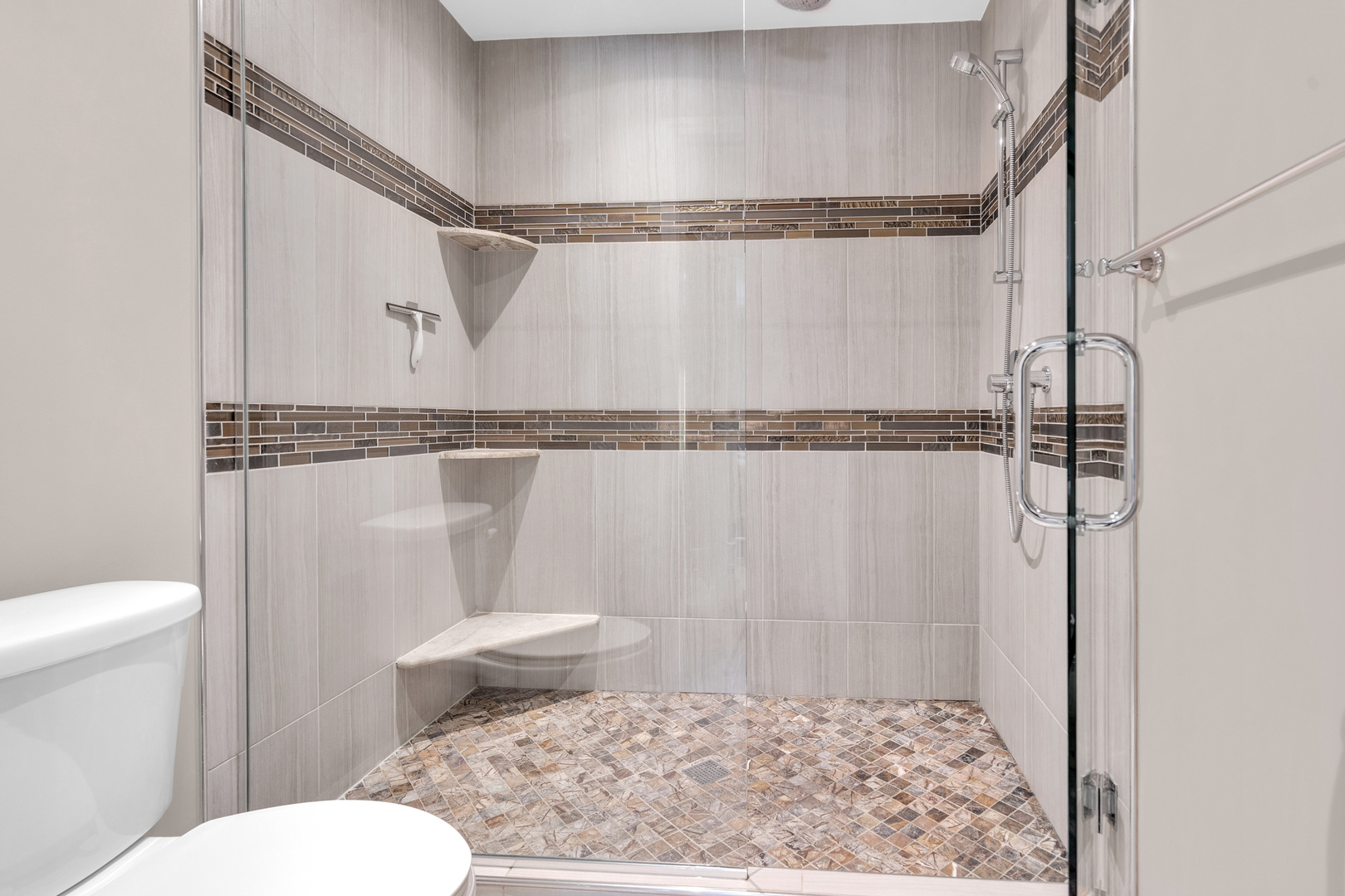 473 Le Parc Circle, Buffalo Grove, IL 60089