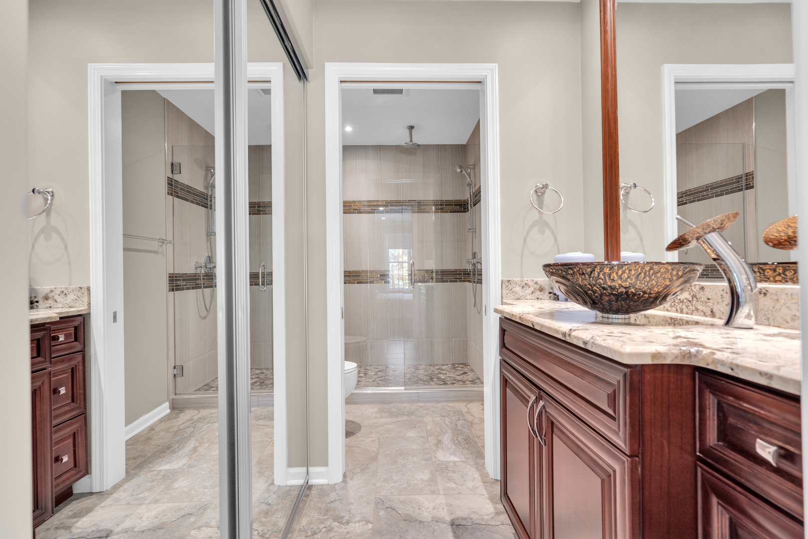 473 Le Parc Circle, Buffalo Grove, IL 60089