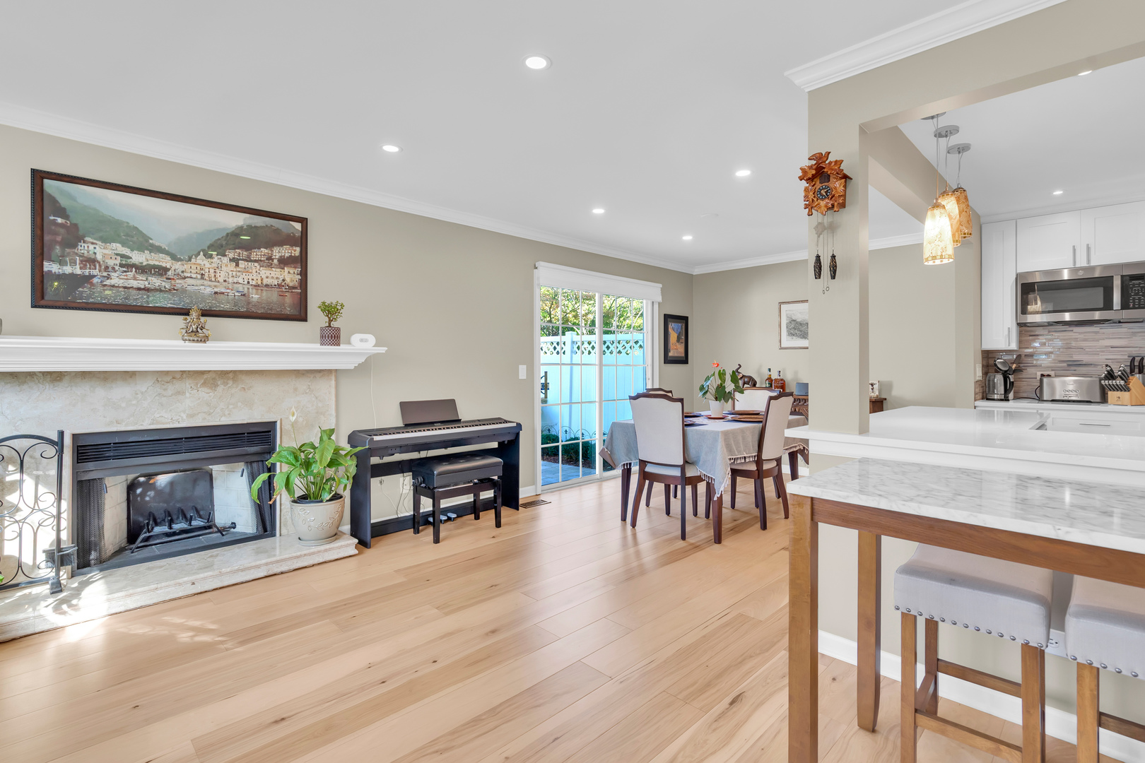 473 Le Parc Circle, Buffalo Grove, IL 60089