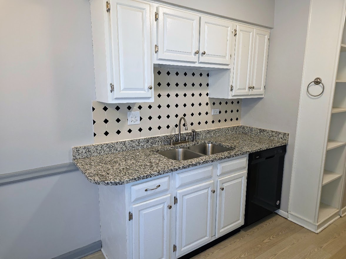 2732 Weeping Willow Road #B, Lisle, IL 60532