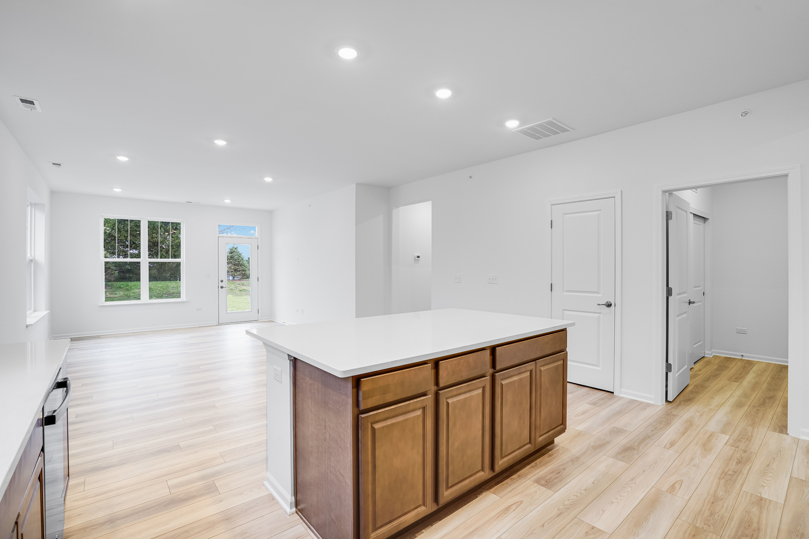 12215 Barcroft Circle, Huntley, IL 60142