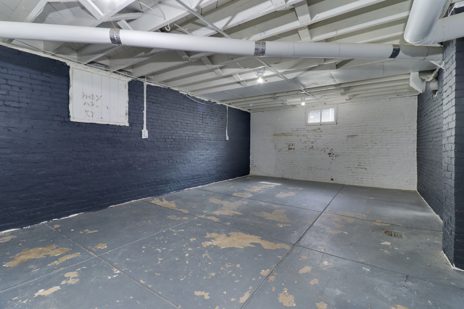 106 W Boundary Street, Stanford, IL 61774