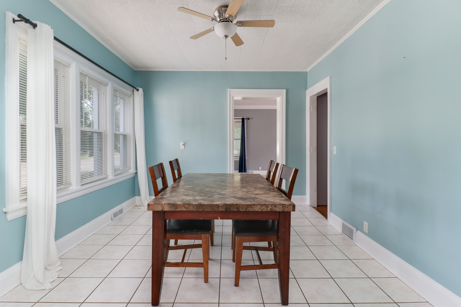 106 W Boundary Street, Stanford, IL 61774