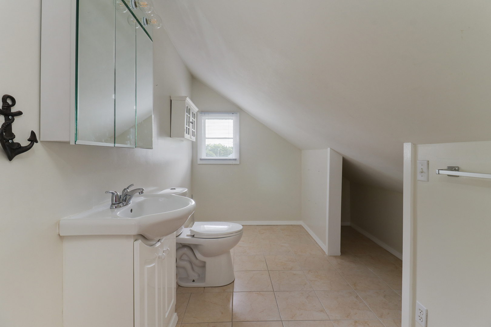 106 W Boundary Street, Stanford, IL 61774