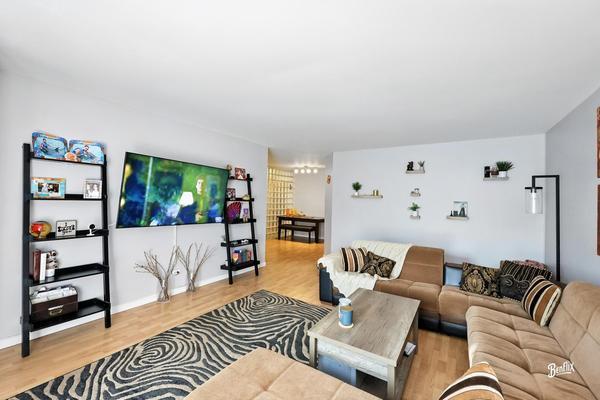 1425 Sandpebble Drive #340, Wheeling, IL 60090