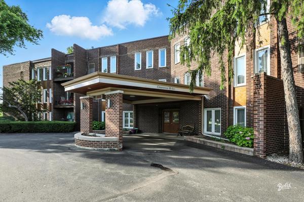 1425 Sandpebble Drive #340, Wheeling, IL 60090