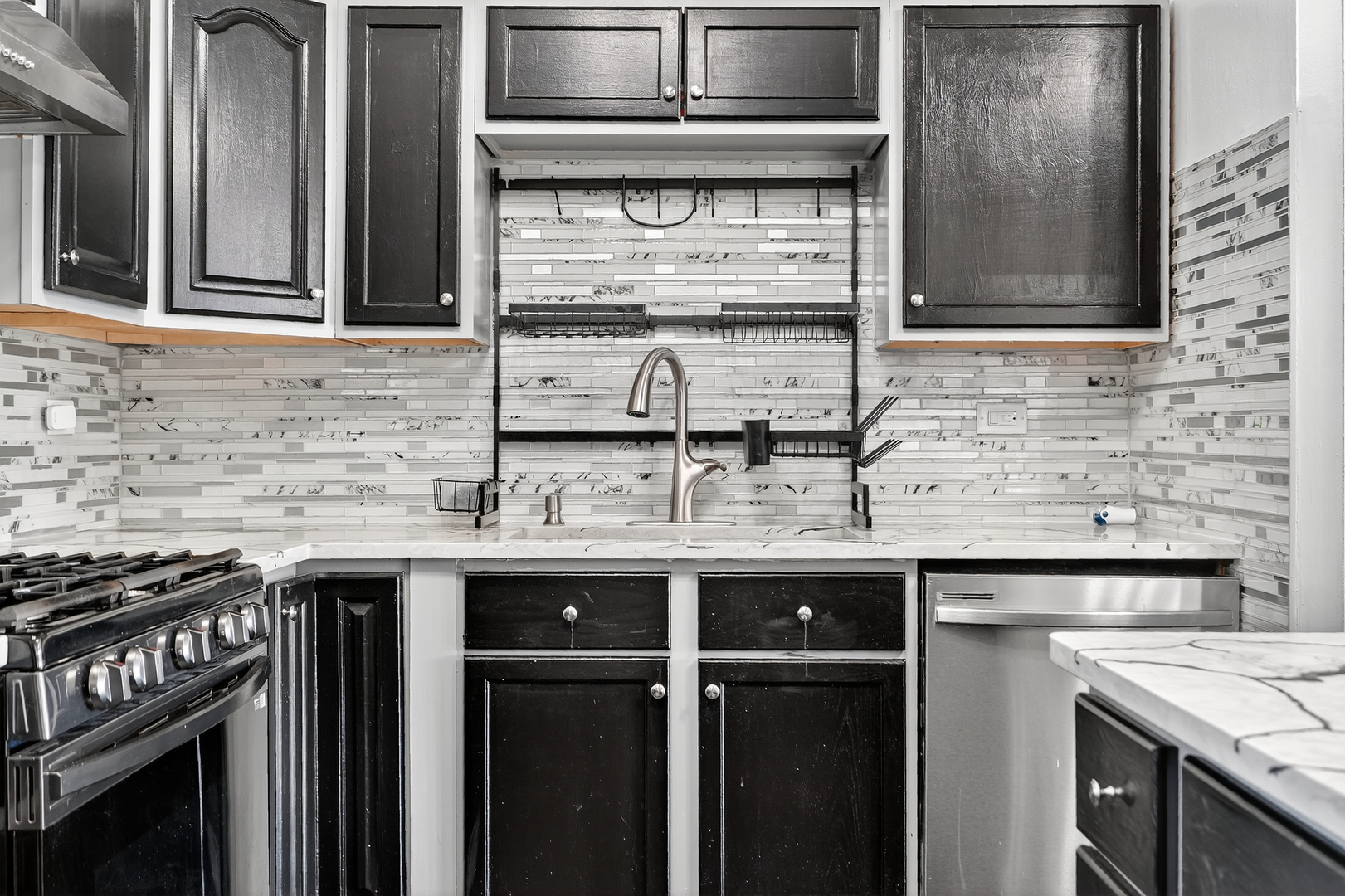 2126 David Drive, Des Plaines, IL 60018