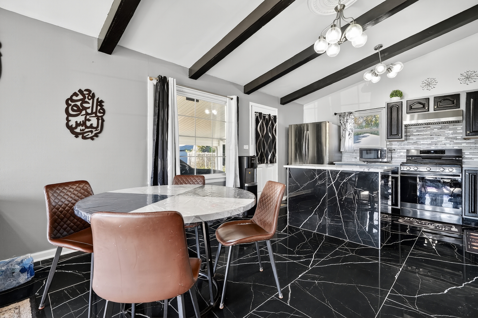 2126 David Drive, Des Plaines, IL 60018