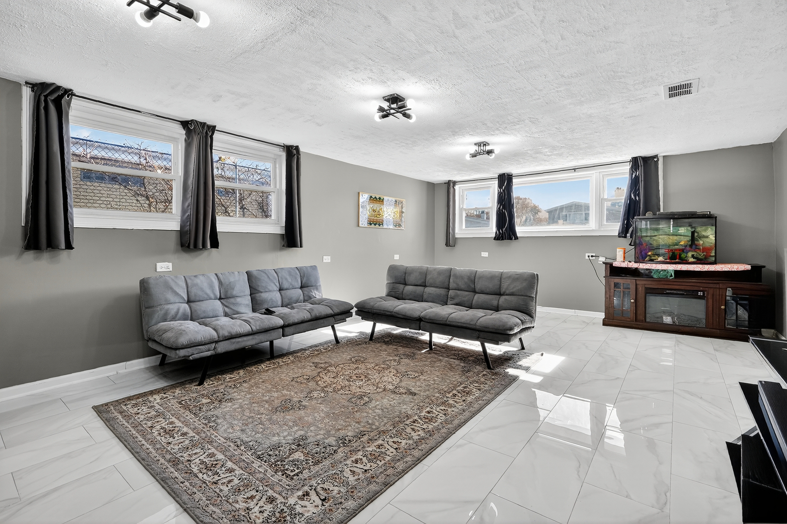 2126 David Drive, Des Plaines, IL 60018