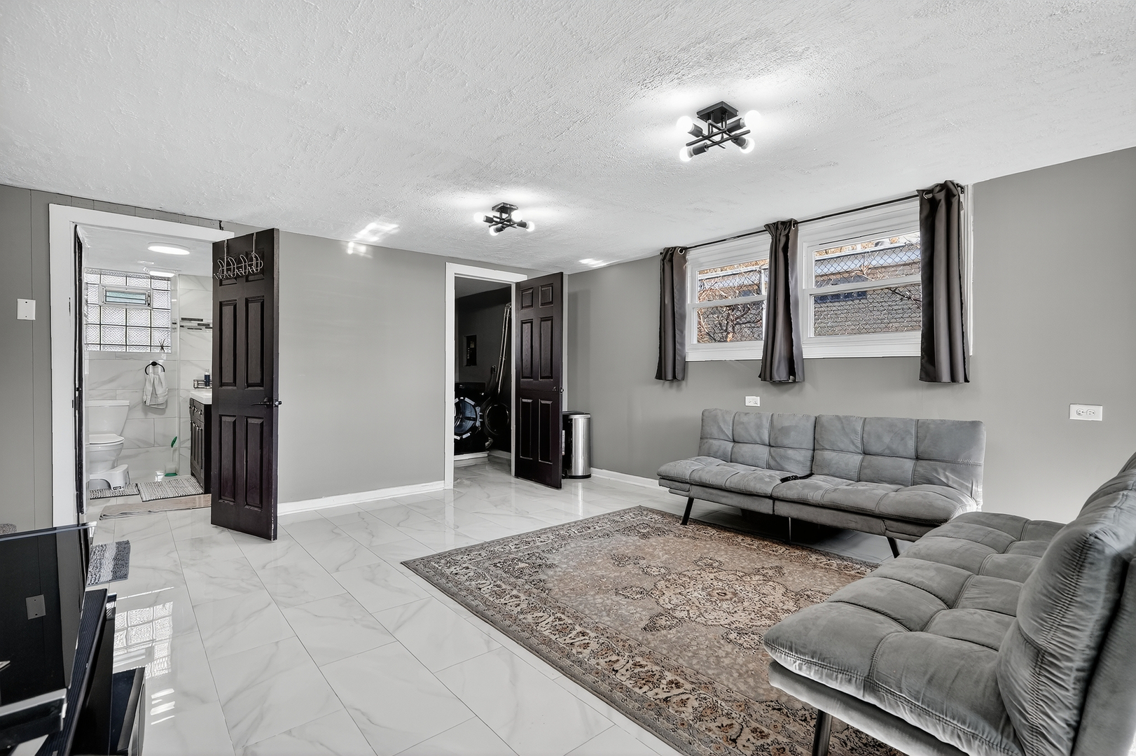 2126 David Drive, Des Plaines, IL 60018