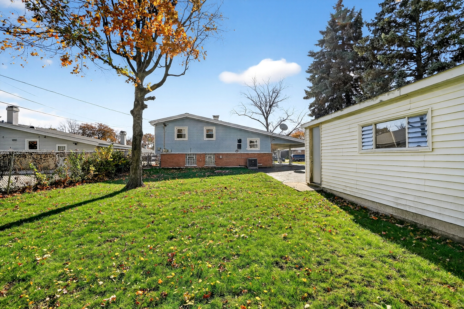 2126 David Drive, Des Plaines, IL 60018