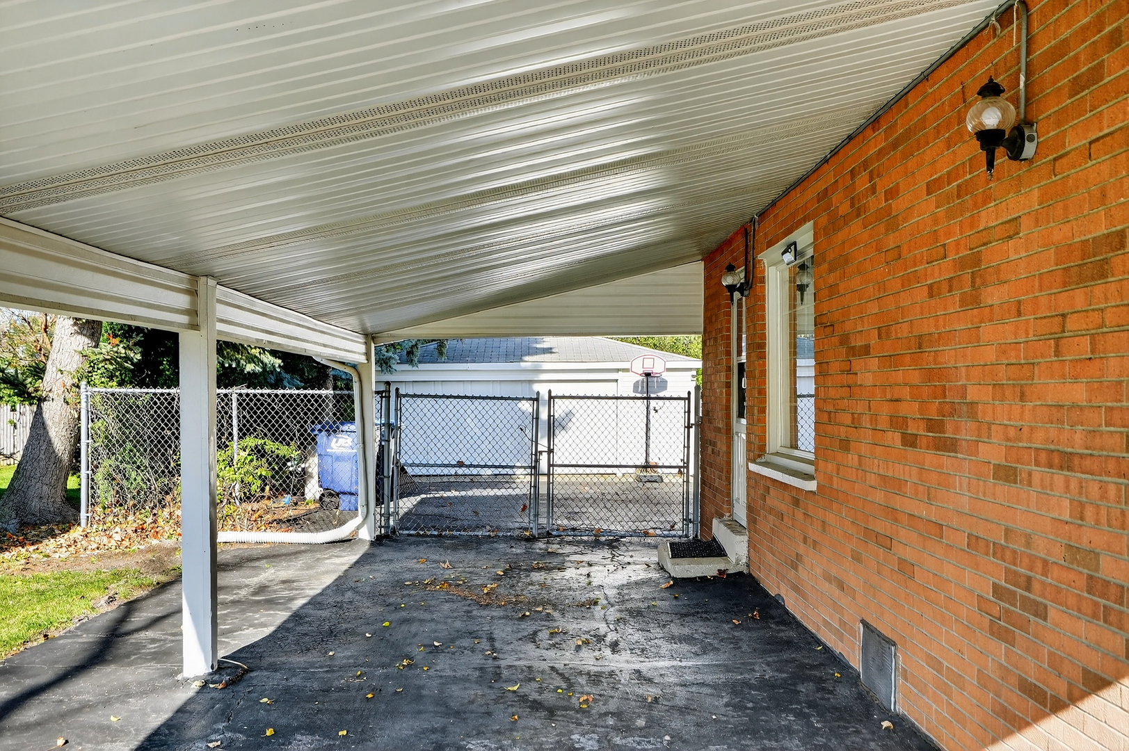 2126 David Drive, Des Plaines, IL 60018