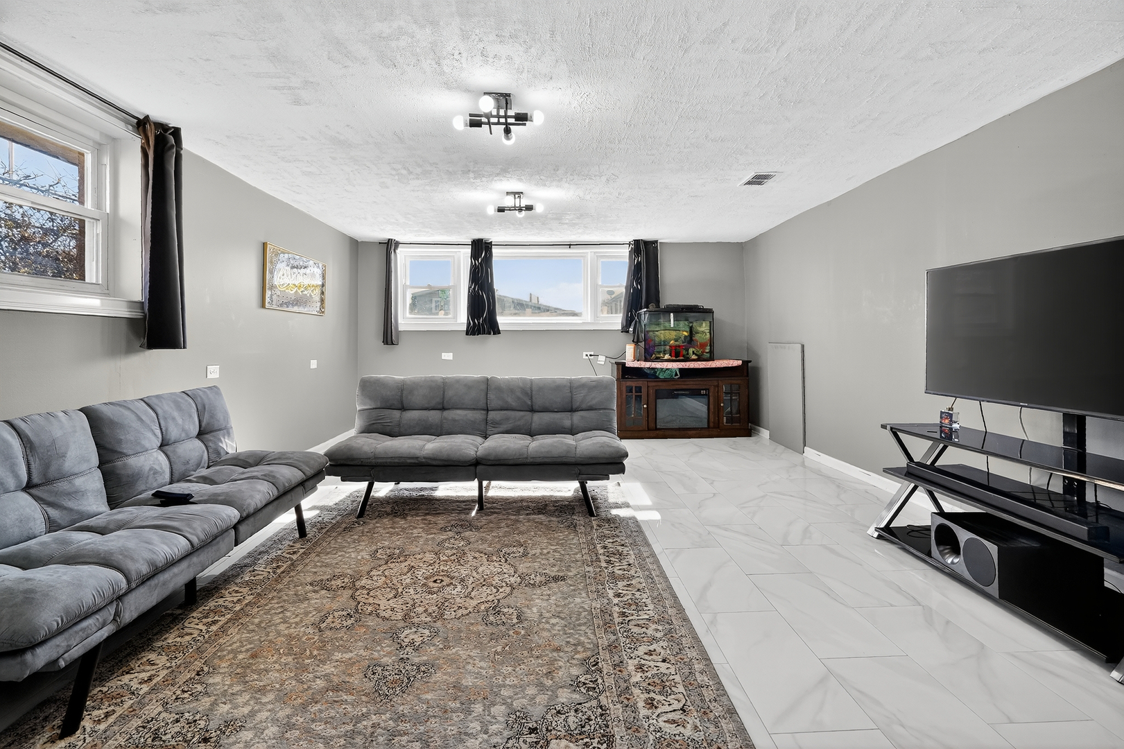 2126 David Drive, Des Plaines, IL 60018