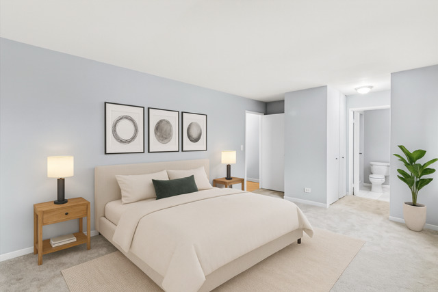 3026 Roberts Drive #7, Woodridge, IL 60517