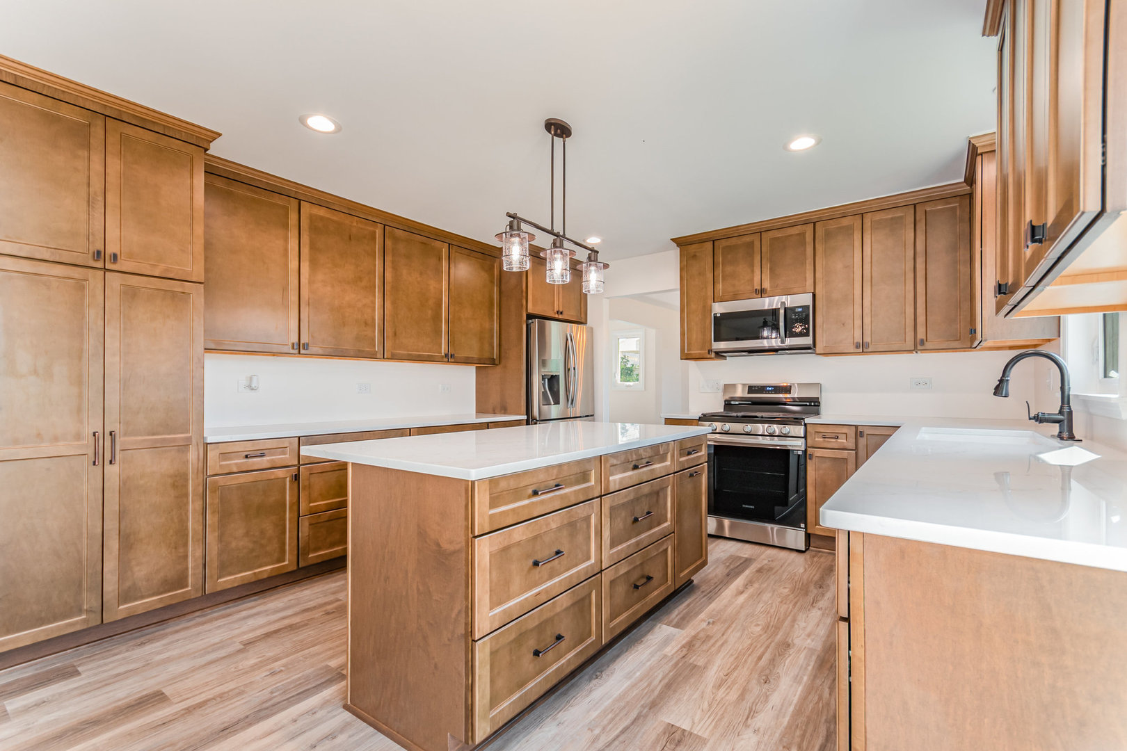 2380 Chestnut Lane, Morris, IL 60450