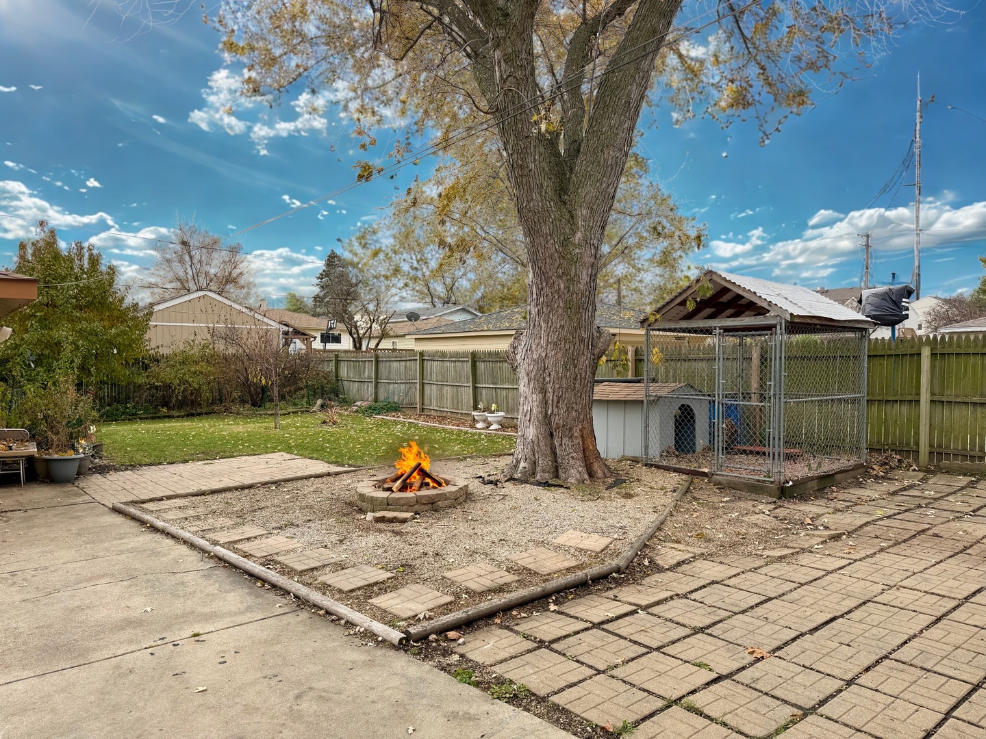 539 W Rose Avenue, Addison, IL 60101