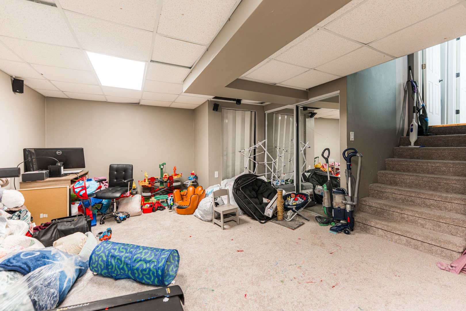 4015 Peartree Drive, Lake In The Hills, IL 60156