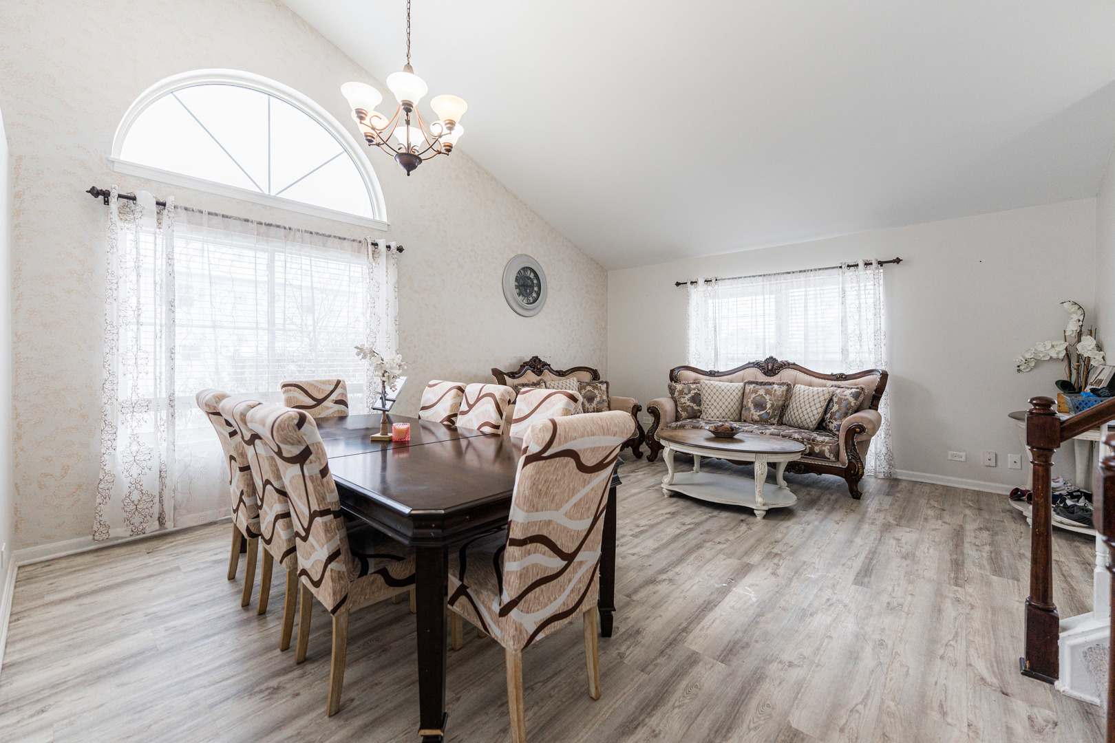 4015 Peartree Drive, Lake In The Hills, IL 60156