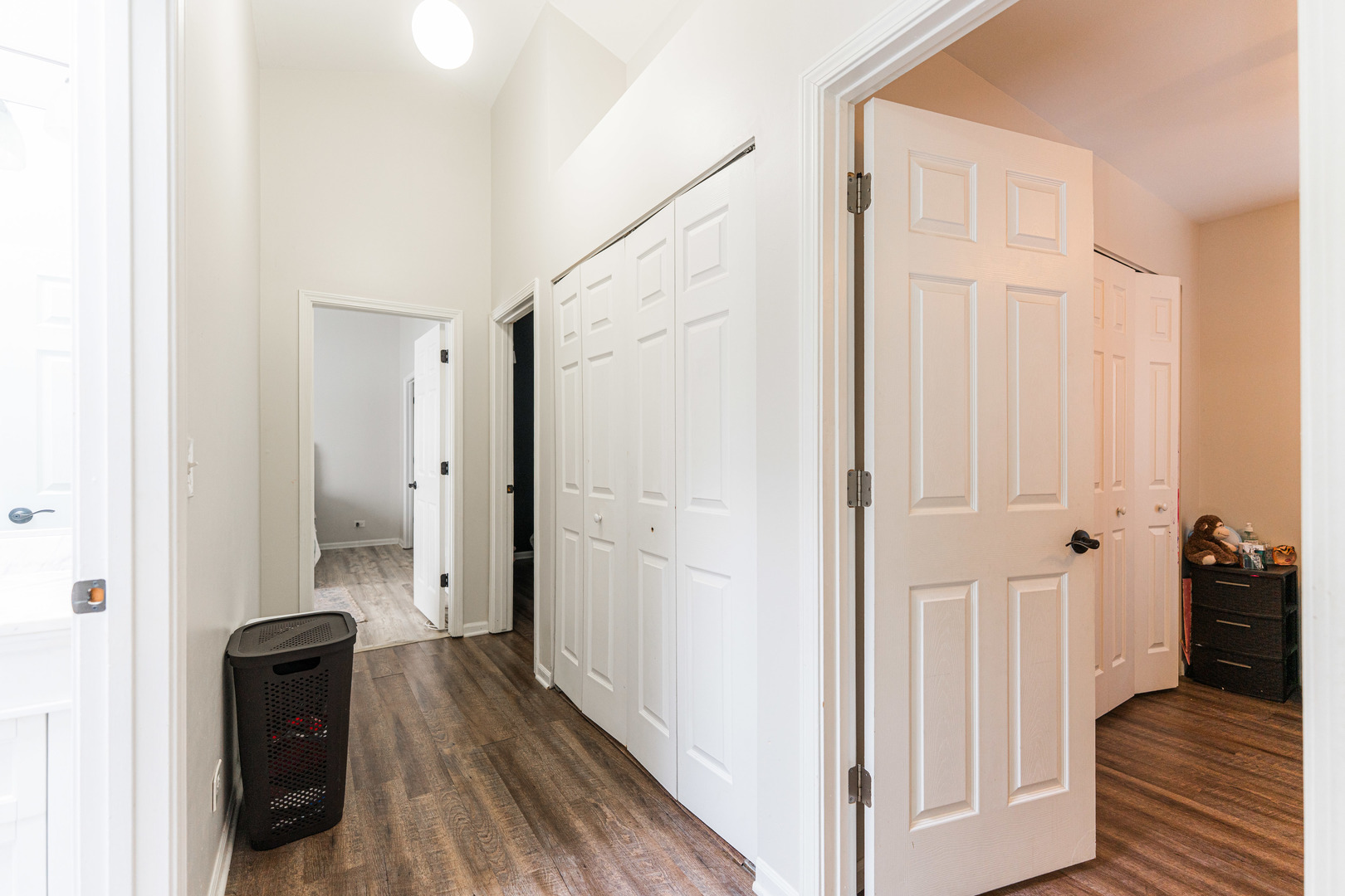 4015 Peartree Drive, Lake In The Hills, IL 60156