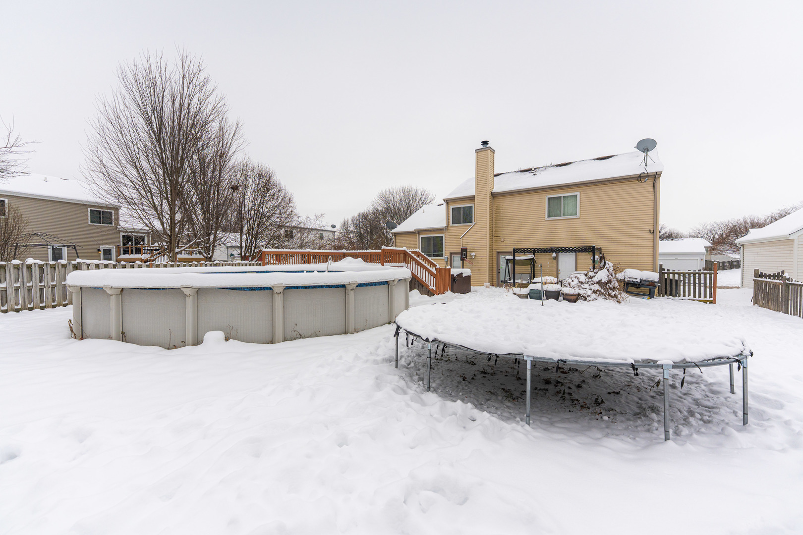 4015 Peartree Drive, Lake In The Hills, IL 60156