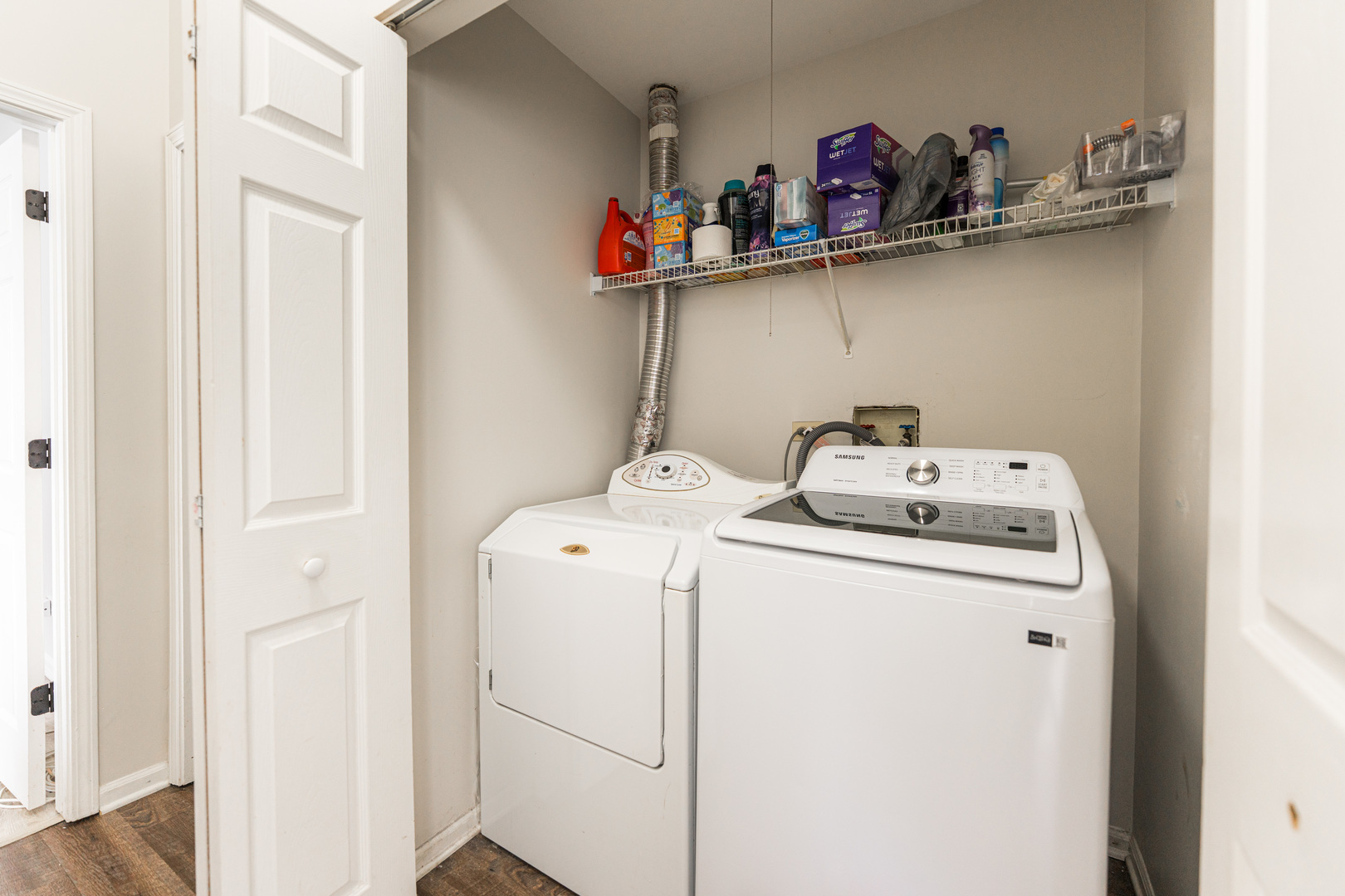 4015 Peartree Drive, Lake In The Hills, IL 60156